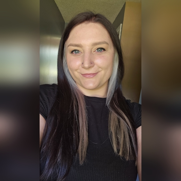 Meet your Posher, Kailyn - Picture 6 of 7